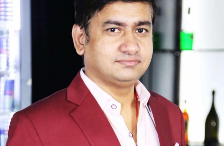 आईएएस ट्रांसफर मामला: प्रवीण साहनी के खुलासे पर एसटीएफ ने ठग को दबोचा