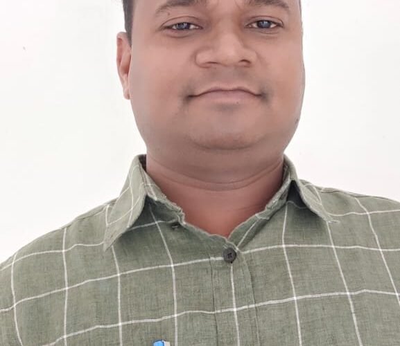 LIC में अखिलेश पाल ने रचा इतिहास